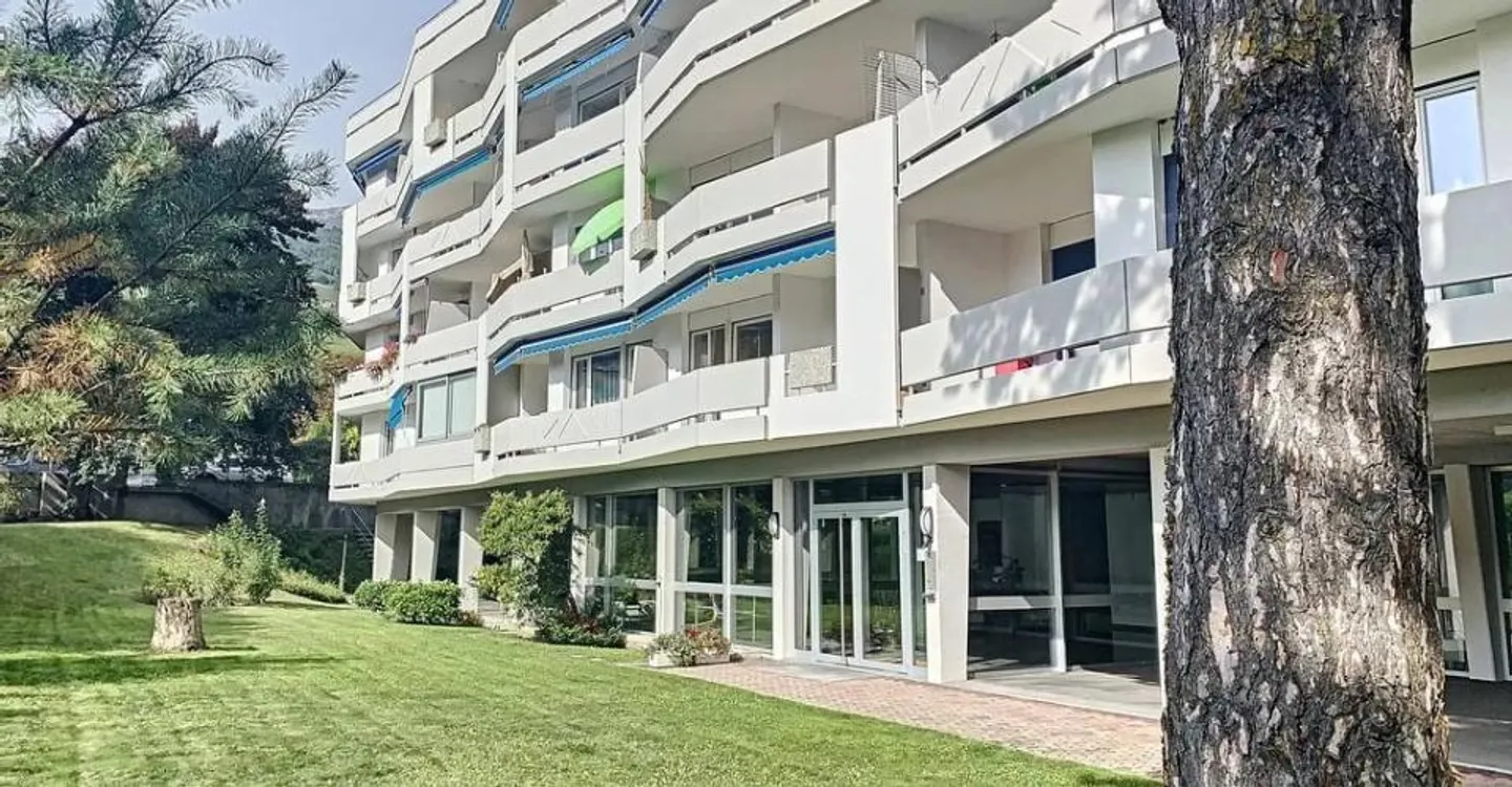 In affitto a Sierre - 3.5 stanze con due balconi e vista libera - Foto 1 di 12