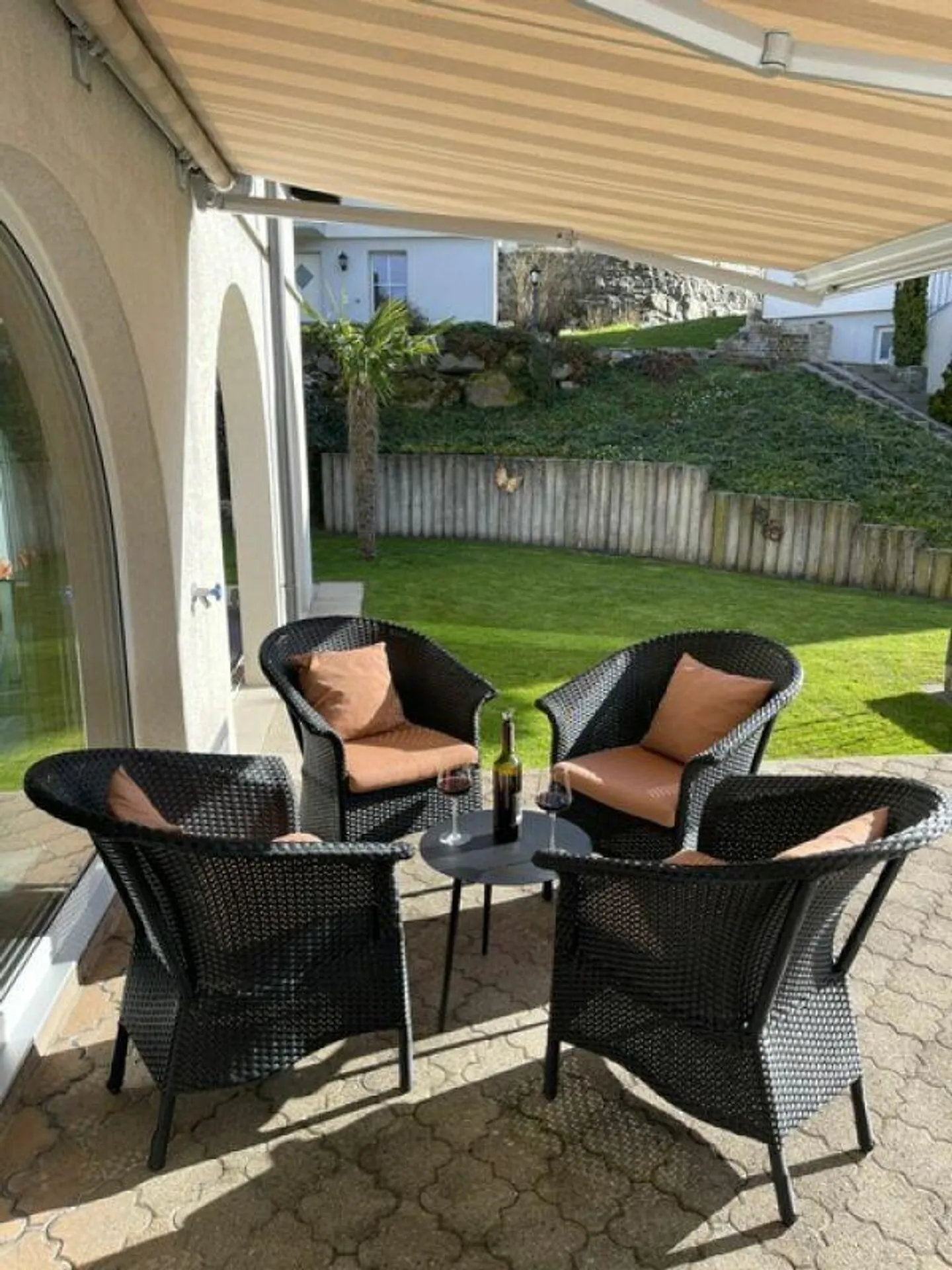 Sunny Single-Family Country House with a View of Pilatus and Stanserhorn - Photo 10 of 11