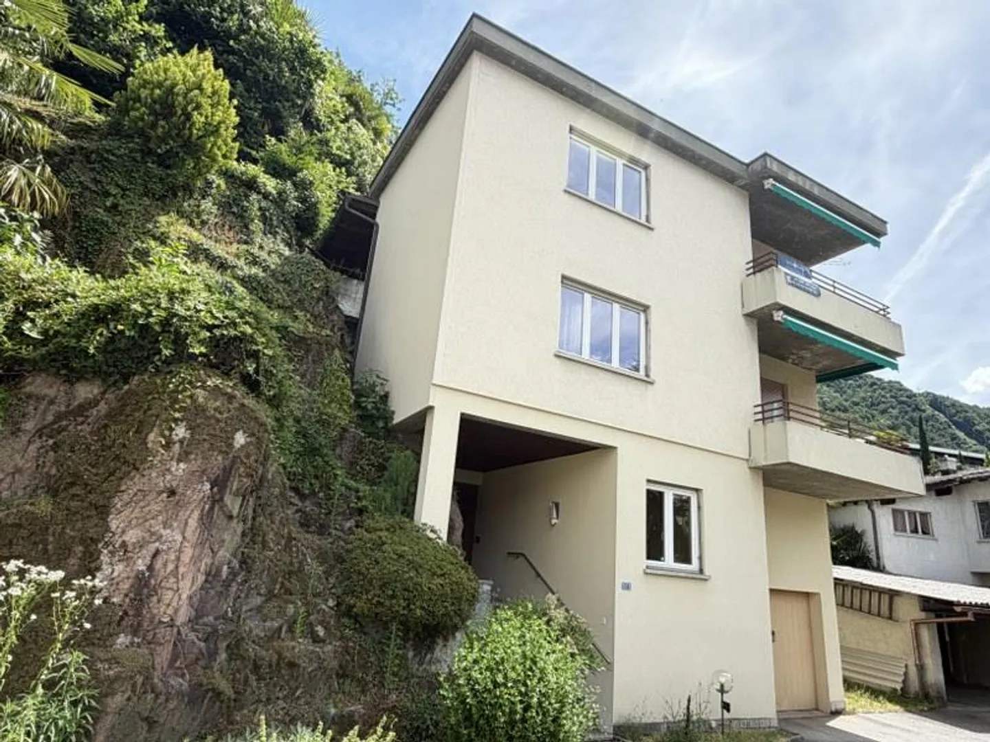 Charmantes Einfamilienhaus mit Seesicht - Foto 1 von 13
