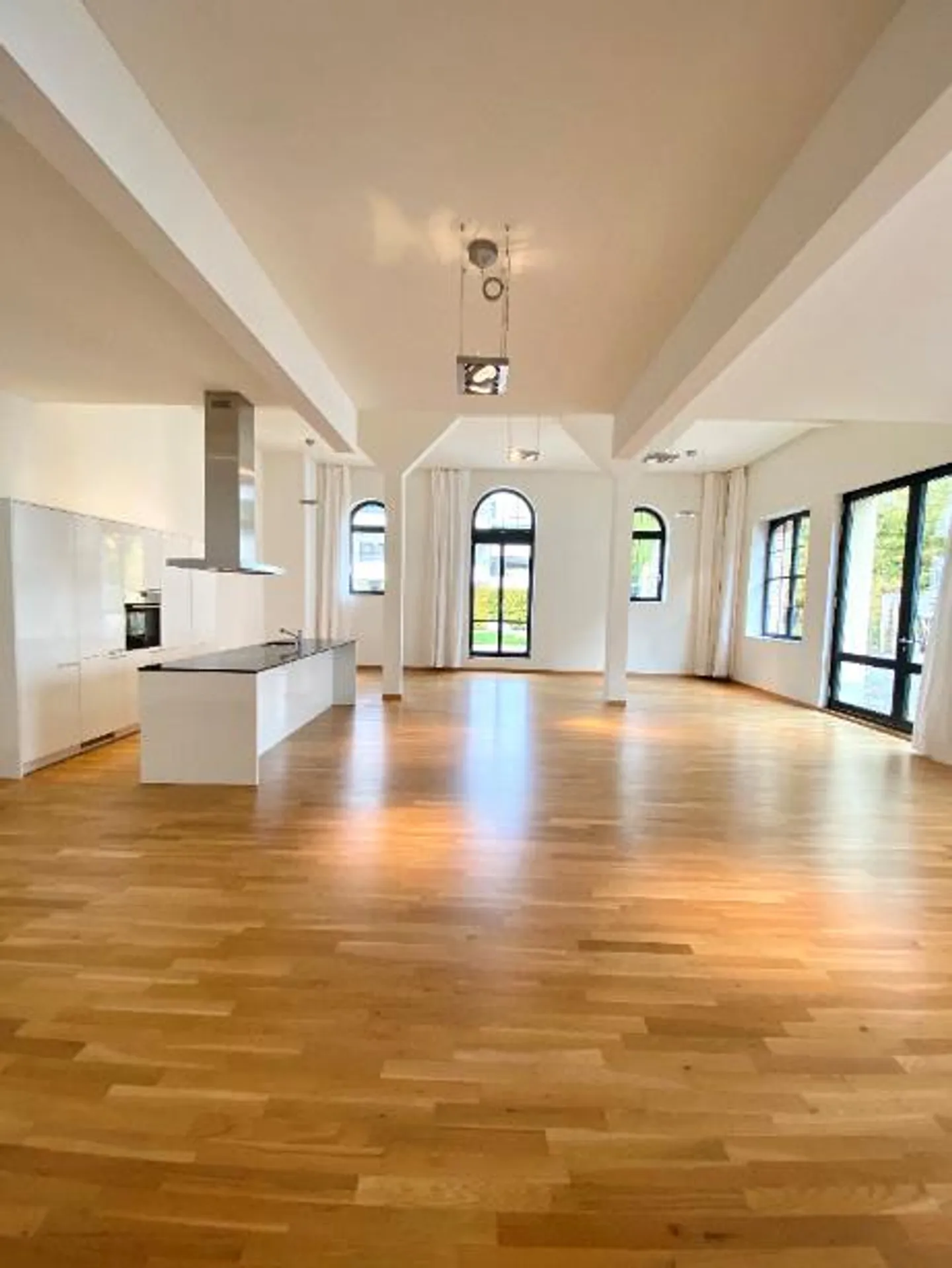 Stilvolle Loftwohnung in umgebauter Fabrik - Foto 4 von 7