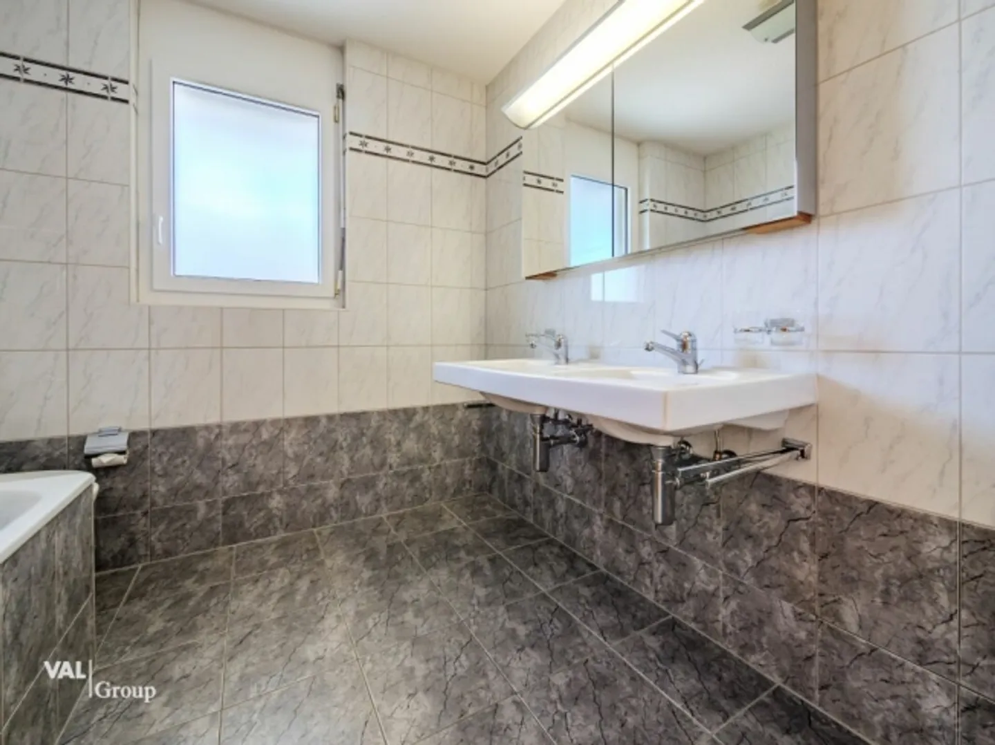 Your new home: Modern living experience with plenty of space for the whole family - Photo 9 of 12