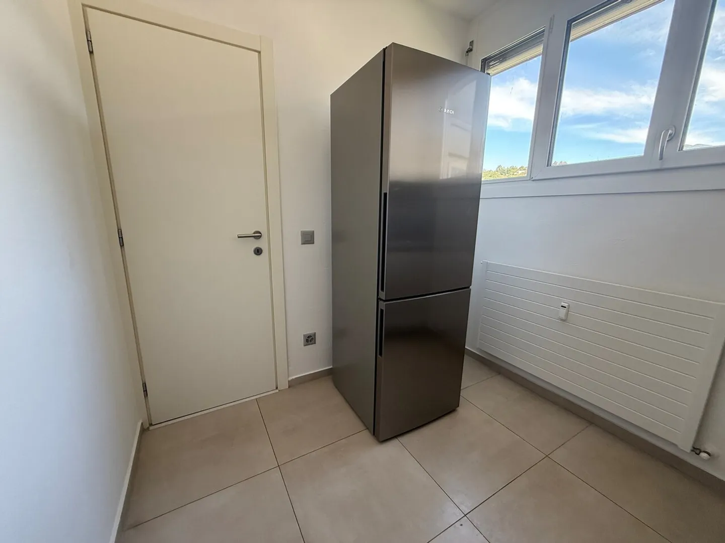 Apartment for rent - Photo 3 of 13