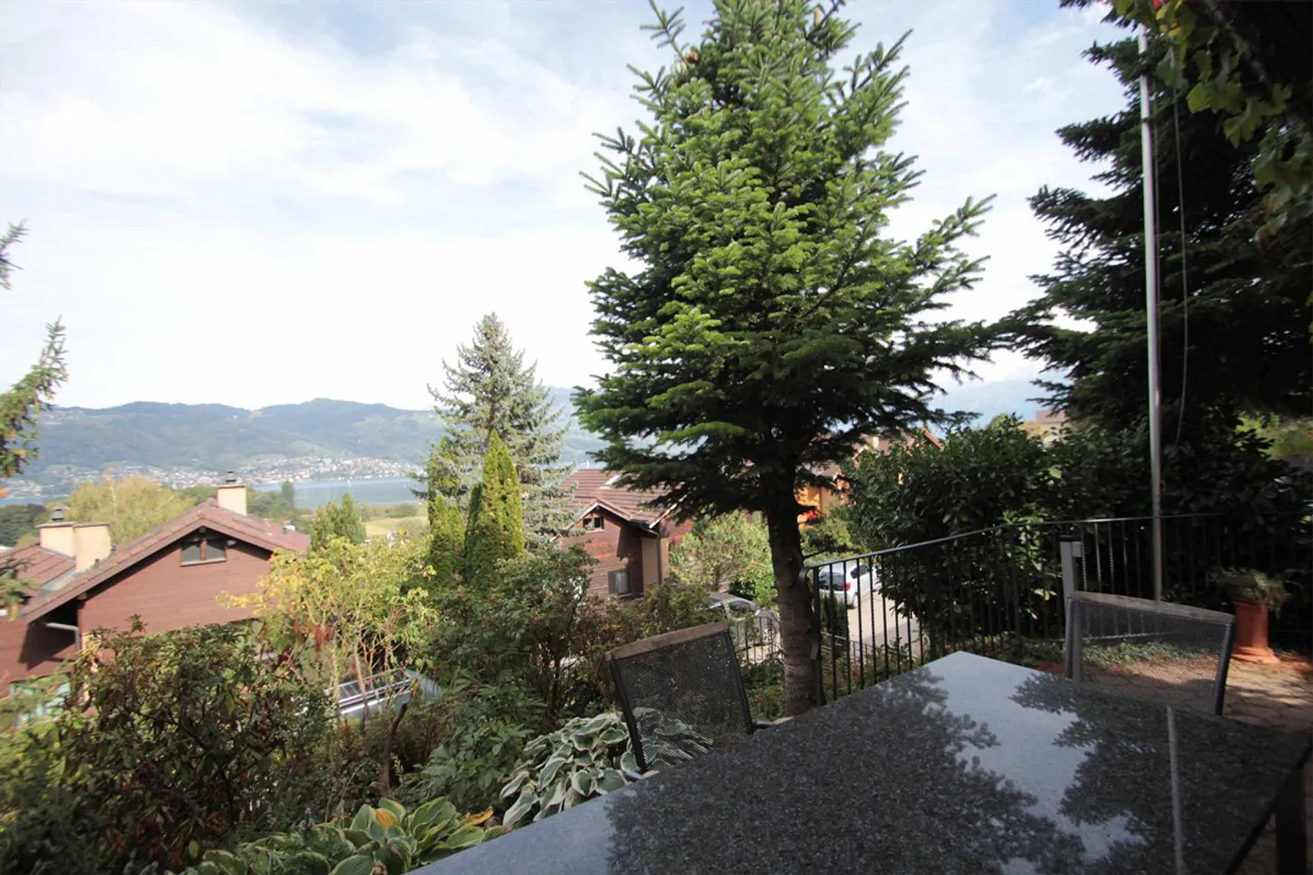 Living with plenty of space, in the middle of nature and with a breathtaking view - Photo 3 of 22