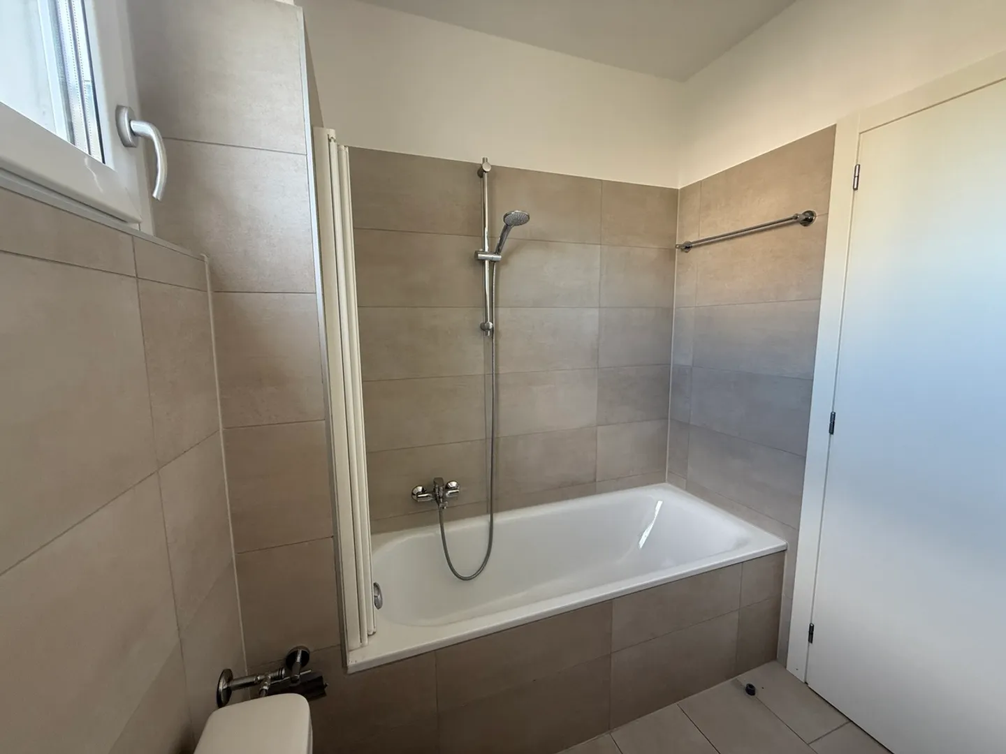 Apartment for rent - Photo 9 of 13