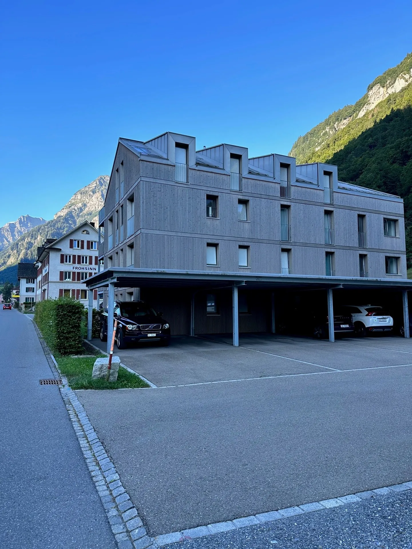 Vivere attraente nell'entroterra di Glarona - Foto 1 di 8