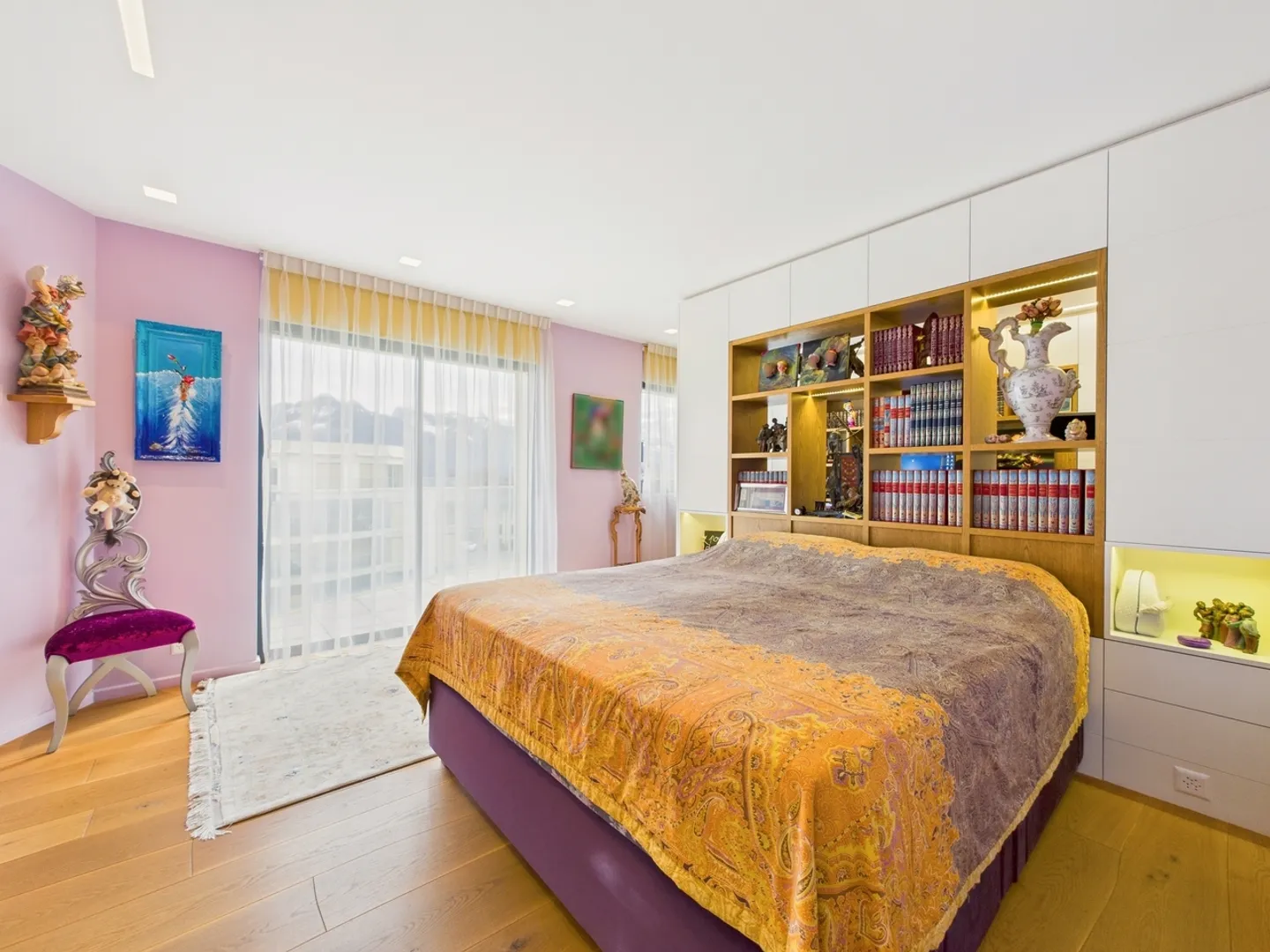 Rien n'est classique. Tout est extraordinaire. Un appartement en attique de superlatifs à Bulle. - Photo 5 sur 13