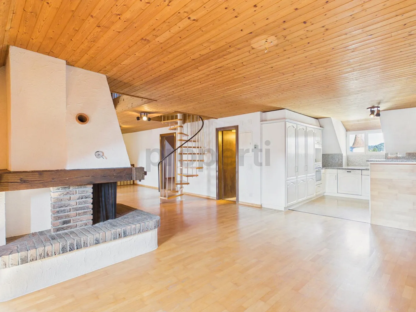 Incantevole appartamento maisonette nella storica città vecchia di Mellingen, incluso un posto auto - Foto 6 di 14