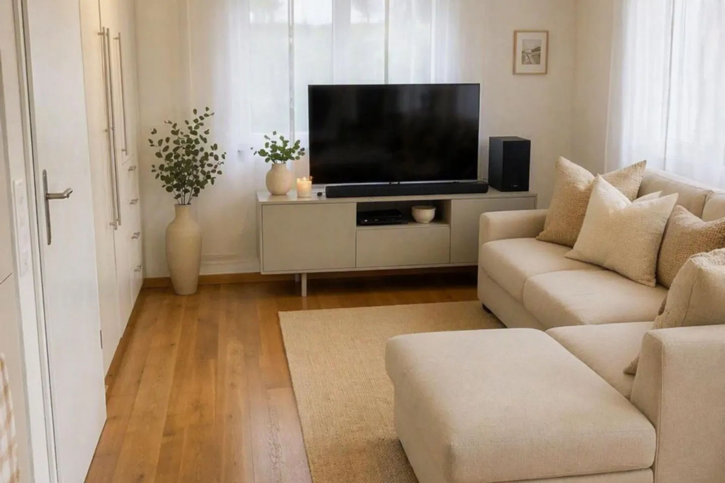 Cozy 2.5-room basement apartment with a view - Photo 2 of 7
