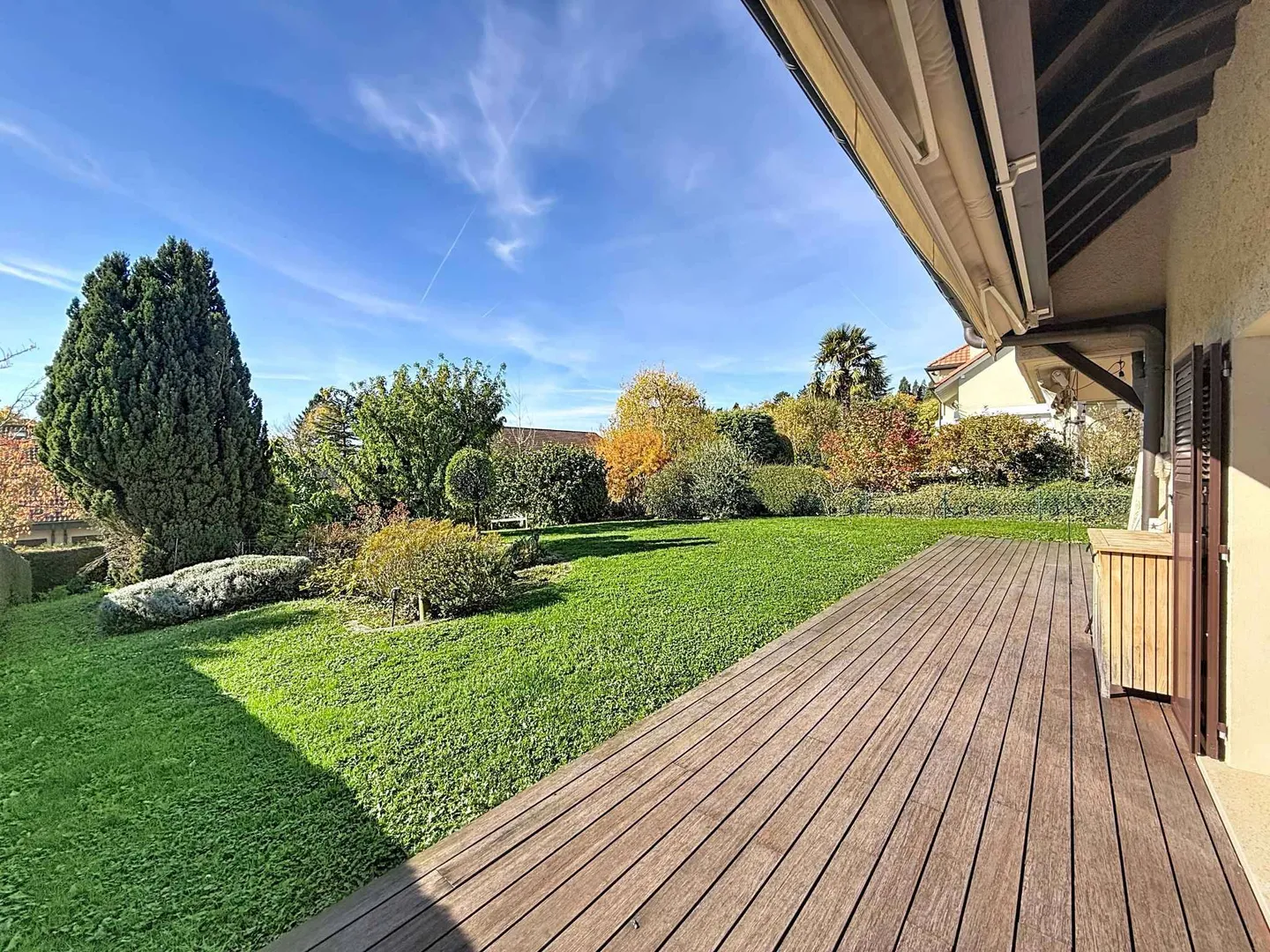 Villa Gemella di Prestigio con Vista Lago - Foto 6 di 13