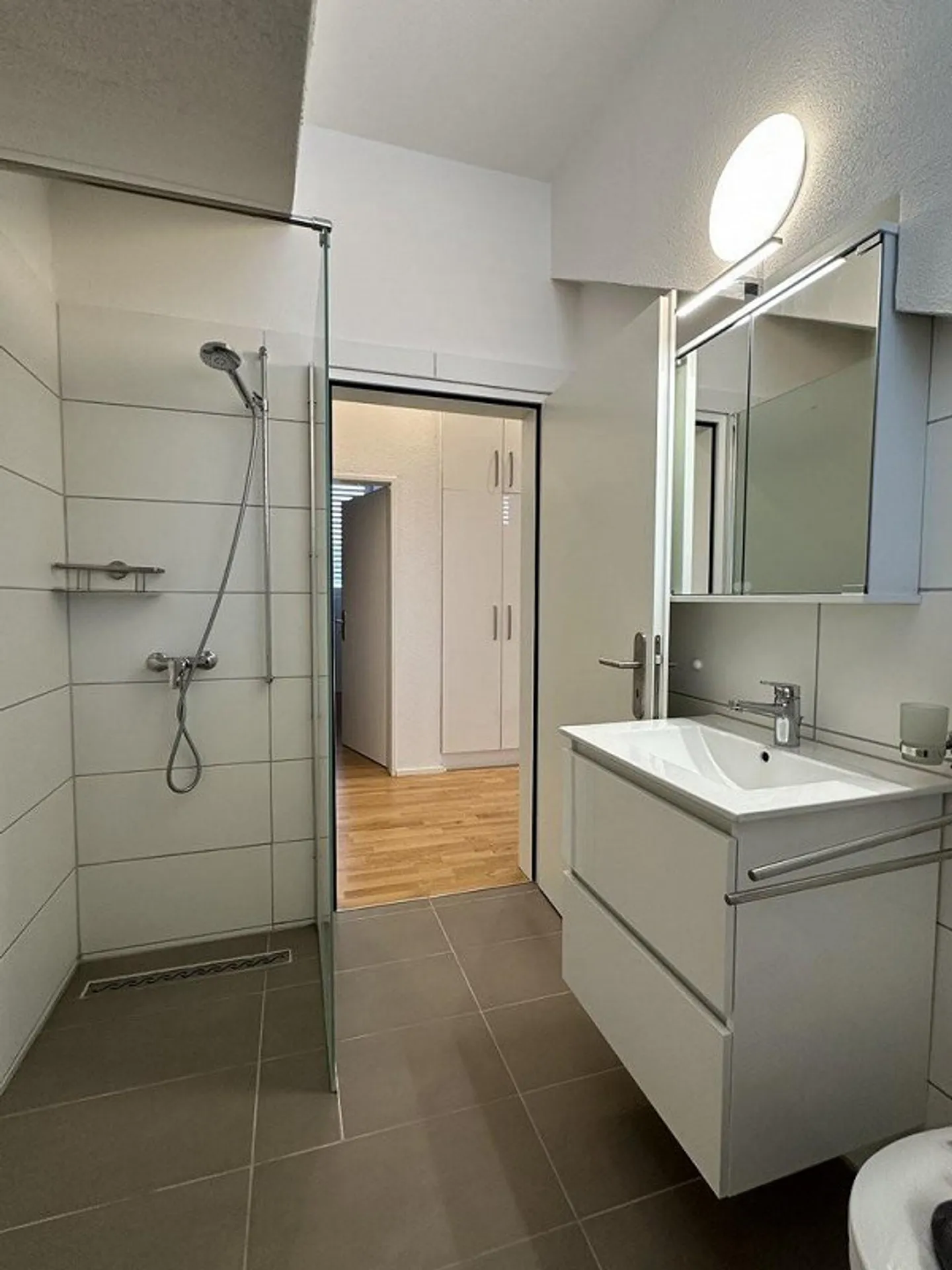 Appartement sous les combles confortable avec belle vue ! - Photo 7 sur 8