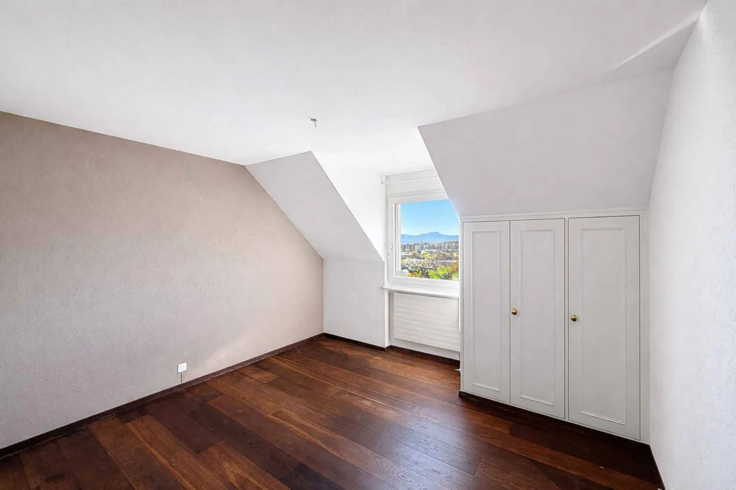 Villa Gemella di Prestigio con Vista Lago - Foto 11 di 13