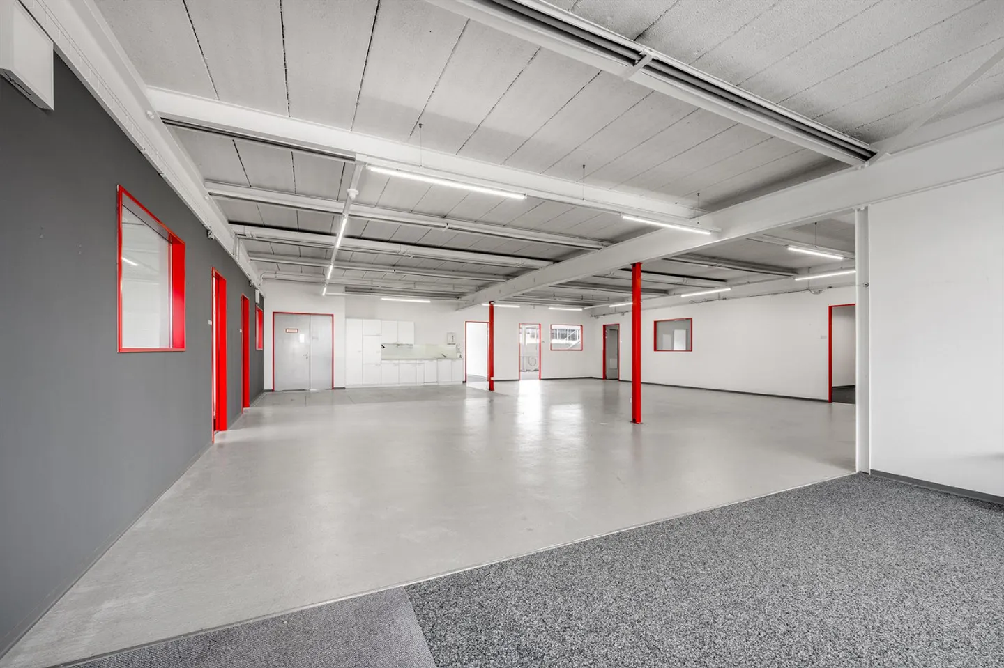 Bureau spacieux et polyvalent avec des connexions de transport optimales - Photo 4 sur 10