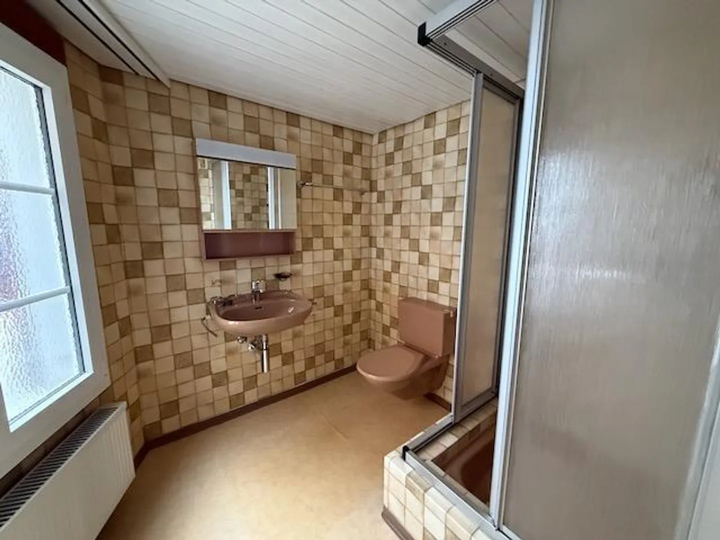 Charming 1.5-room apartment on the raised ground floor with seating area - Photo 5 of 5