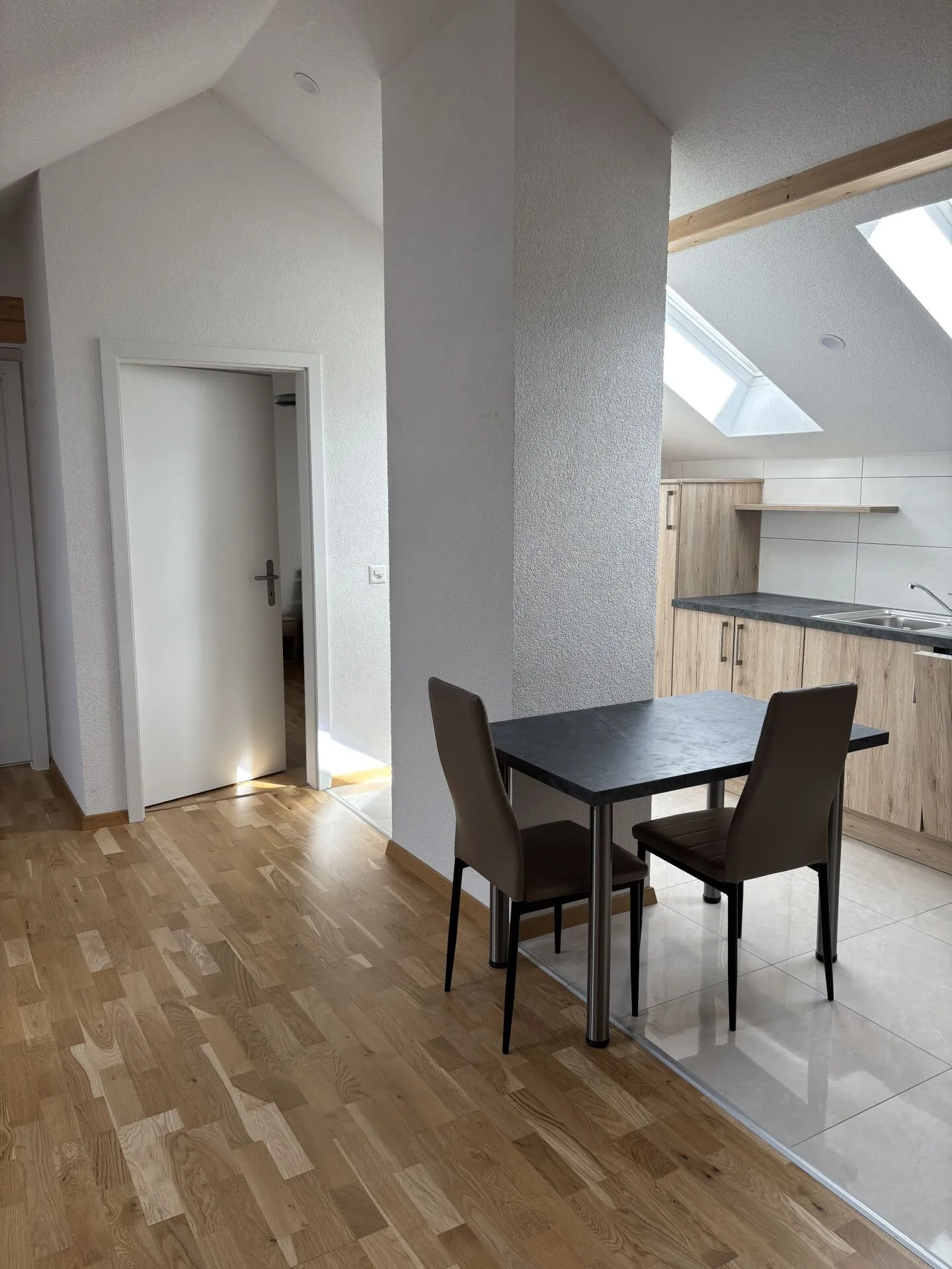 Incantevoli 2,5 stanze in centro città - Foto 3 di 10