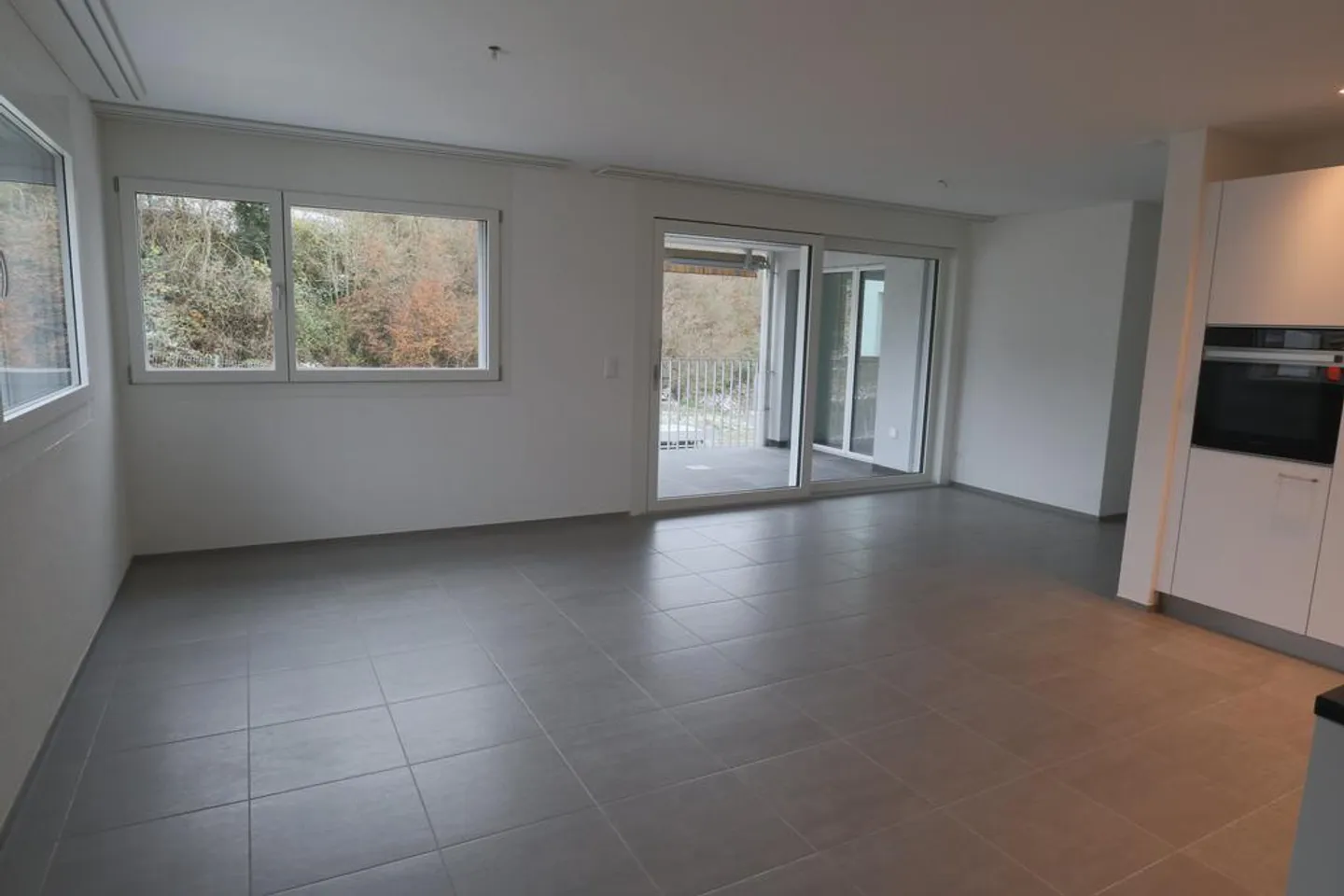Modern 3.5-room apartment in Weiach - Photo 2 of 9