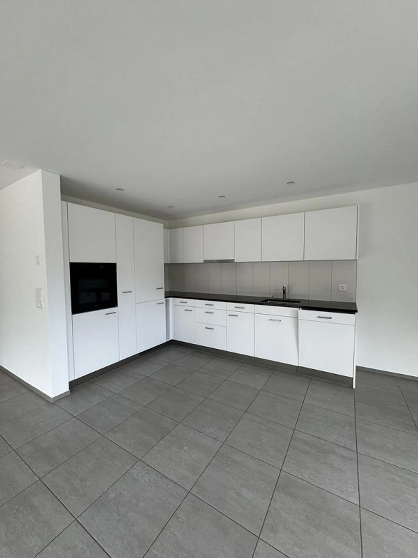 Modern 3.5-room apartment in Weiach - Photo 3 of 9