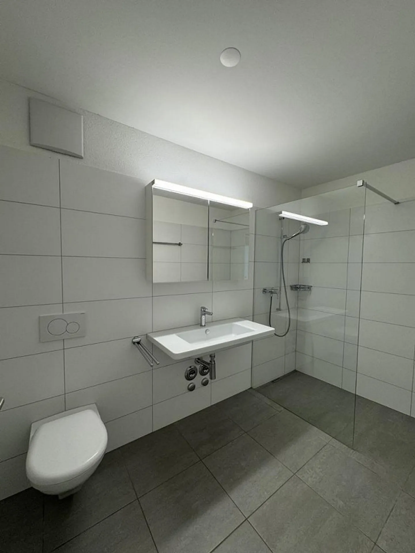 Modern 3.5-room apartment in Weiach - Photo 4 of 9
