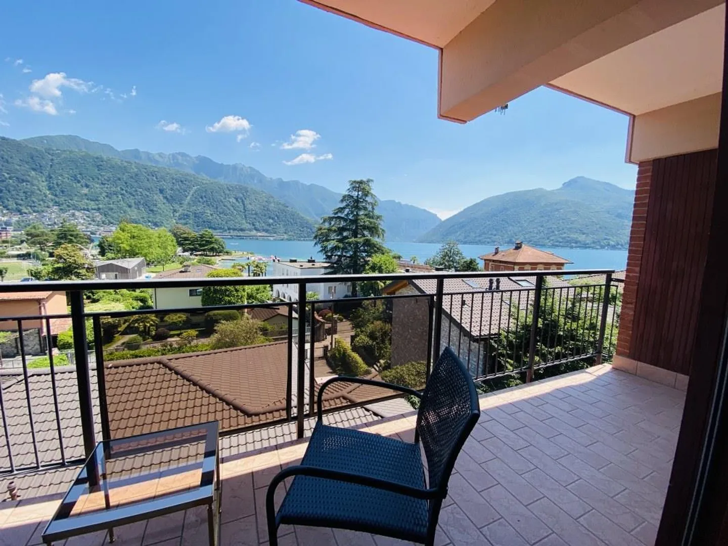 PRÄCHTIGE DACHGESCHOSSWOHNUNG - 5 ZIMMER MIT PANORAMATERRASSE ÜBER DEM SEE - Foto 4 von 9