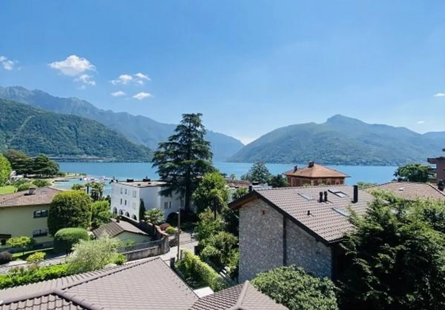 PRÄCHTIGE DACHGESCHOSSWOHNUNG - 5 ZIMMER MIT PANORAMATERRASSE ÜBER DEM SEE - Foto 9 von 9