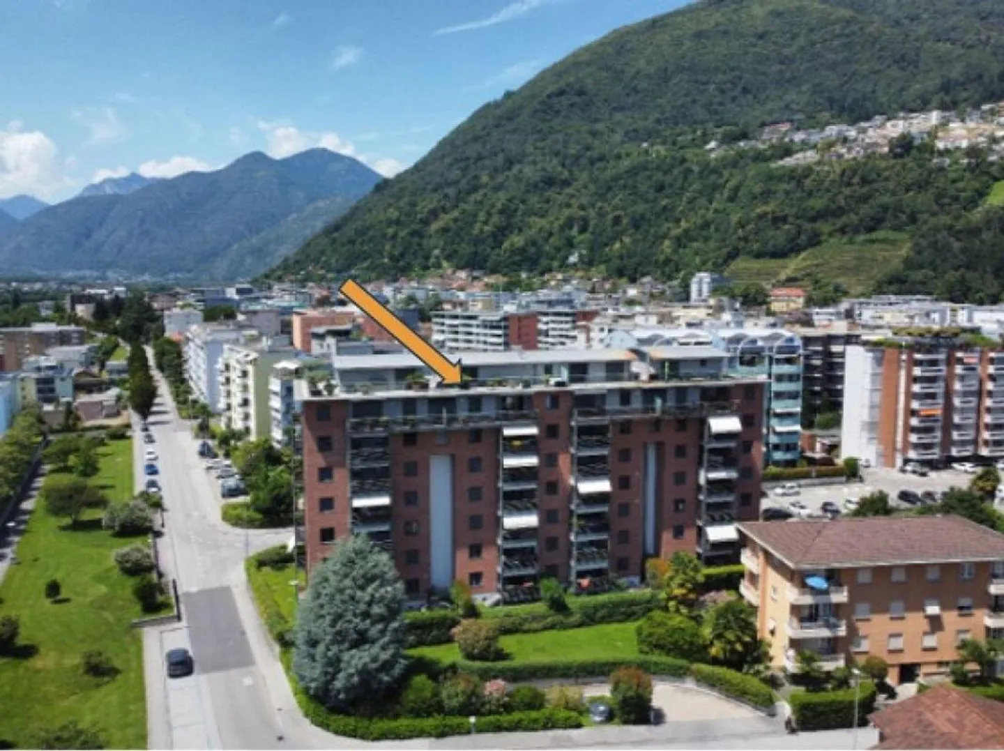 Appartamento attico di 3 ½ locali a  pochi passi dal centro e dal l... - Foto 1 di 8