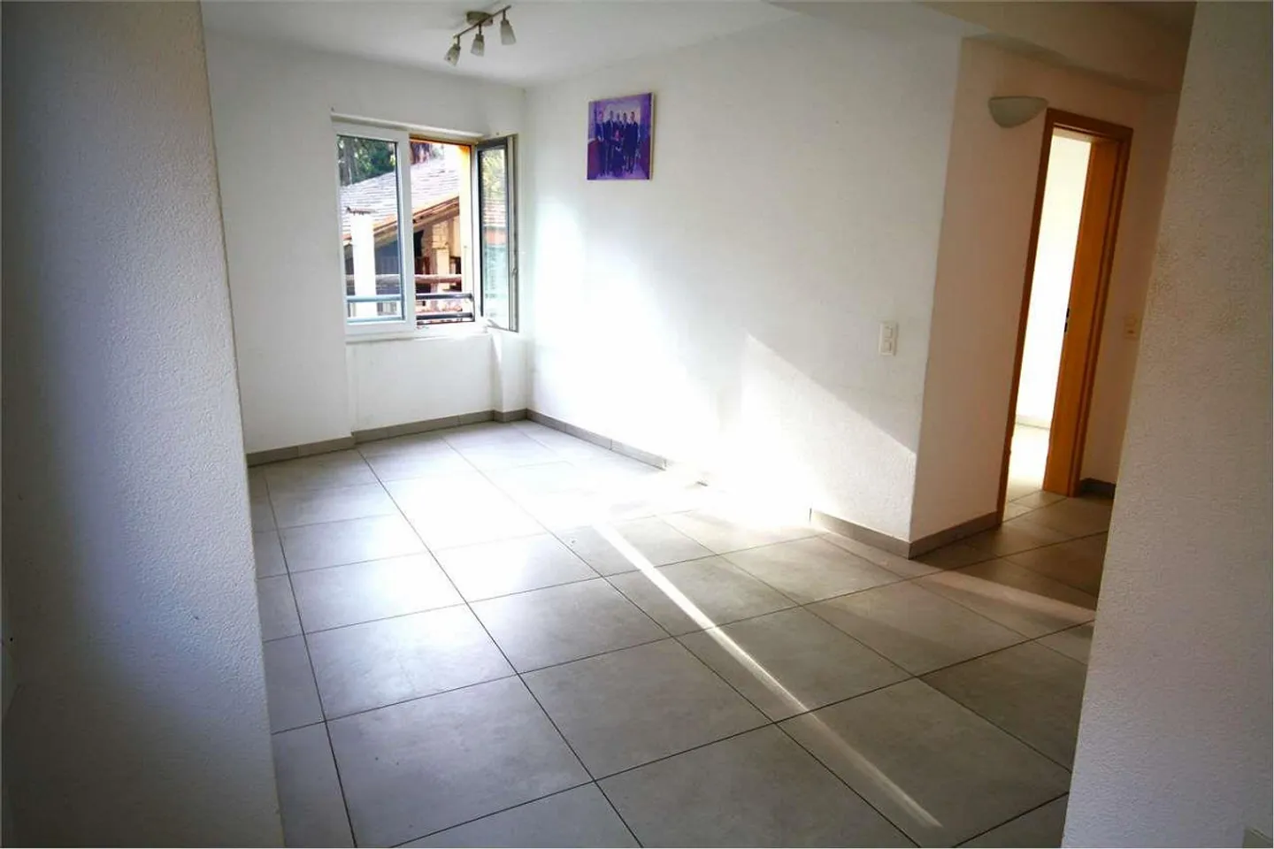 CADEMPINO: 2,5 ZIMMER EINE ECHTE GELEGENHEIT - Foto 1 von 6