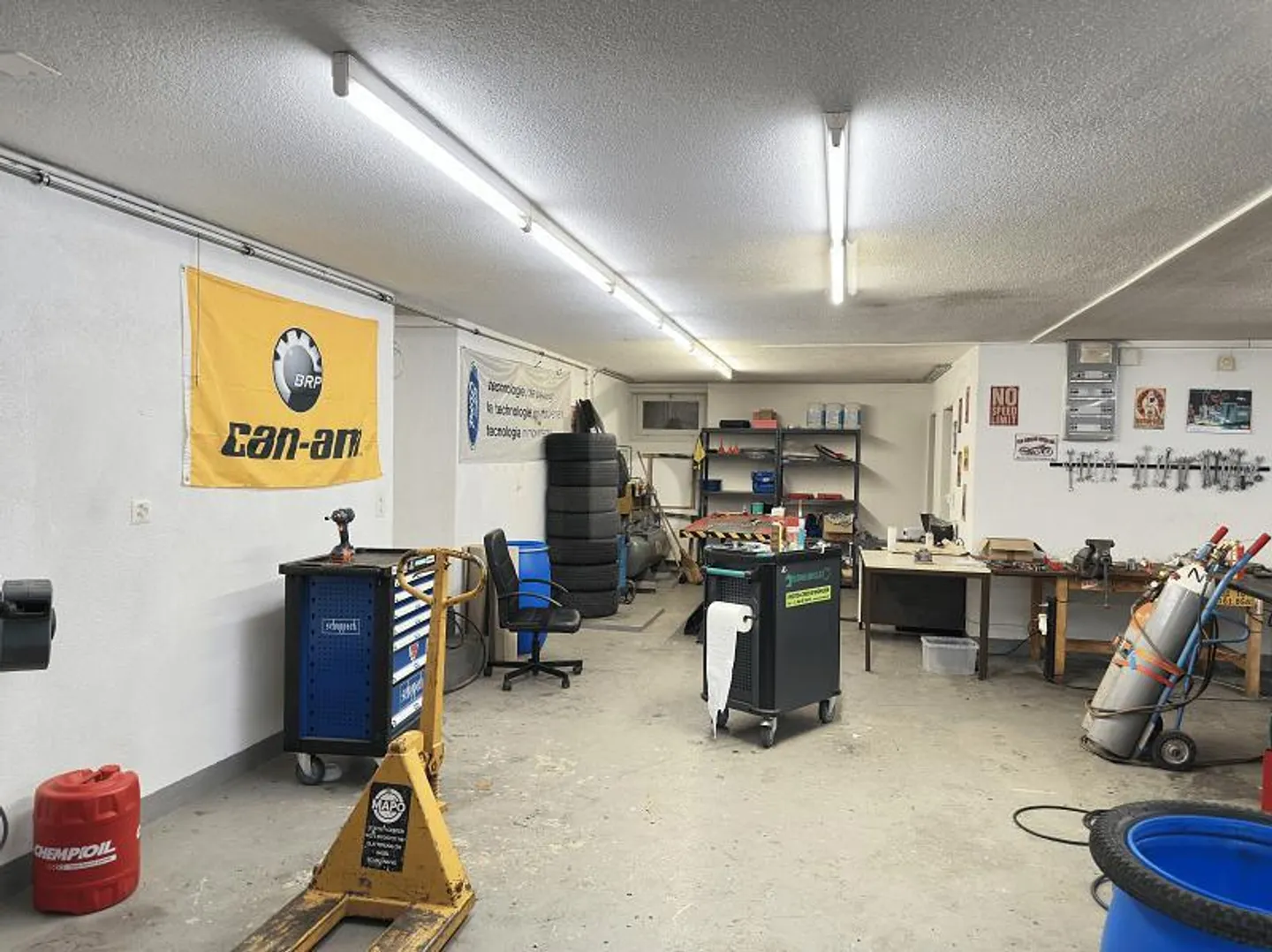 Office space for rent - Photo 2 of 5