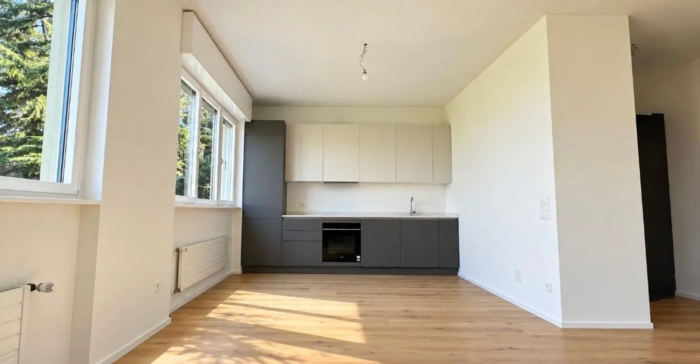 Appartement moderne avec terrasse - Photo 3 sur 28
