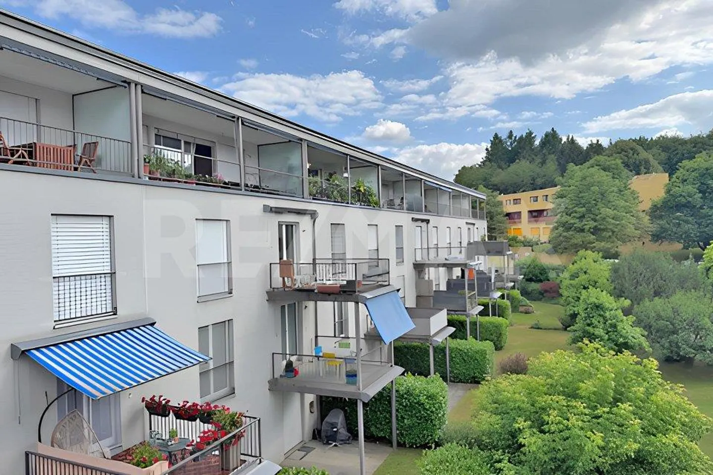 3.5-room apartment in a good location - Photo 3 of 11