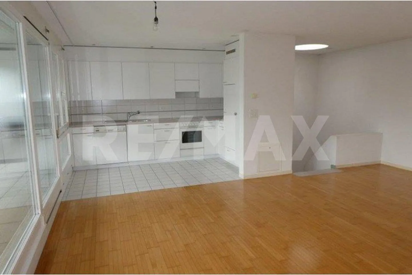 3.5-room apartment in a good location - Photo 6 of 11