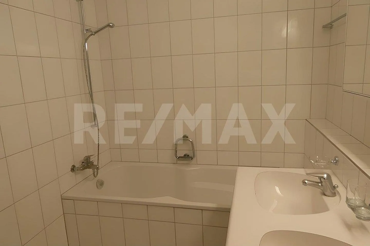 3.5-room apartment in a good location - Photo 8 of 11