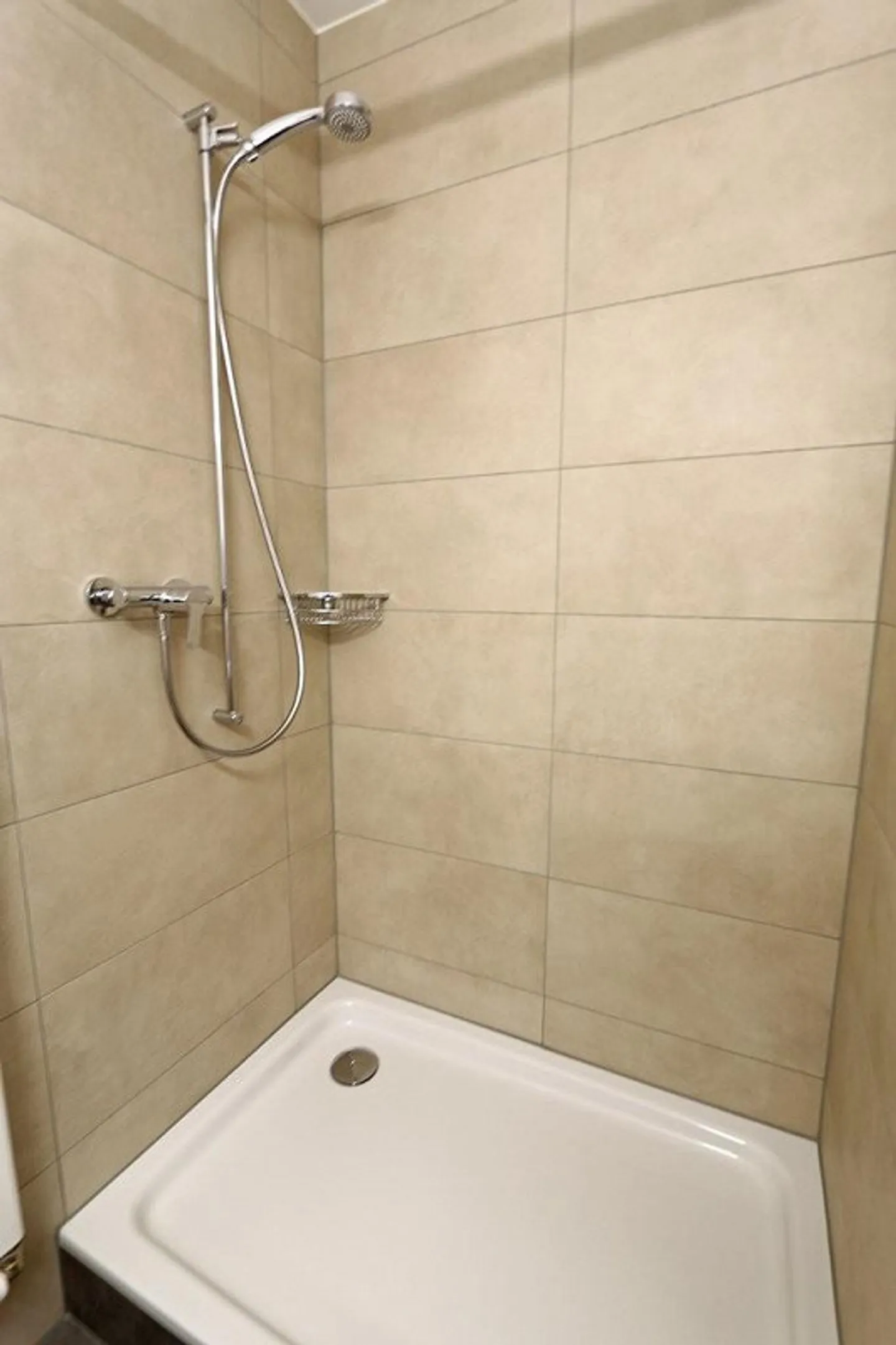 Studio in a central location! - Photo 4 of 5