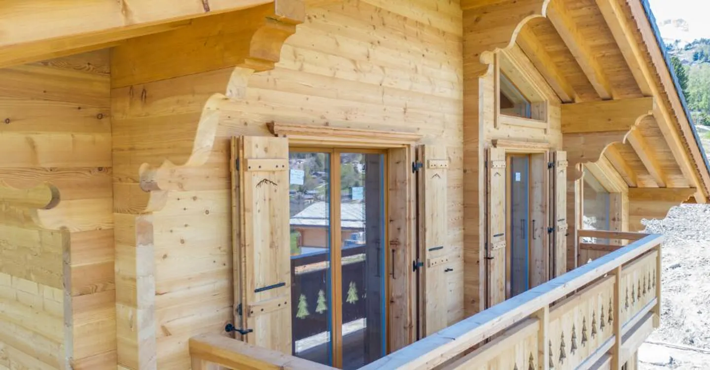 Chalet di 5,5 stanze su piano, tranquillo, soleggiato, bella vista - Foto 3 di 5