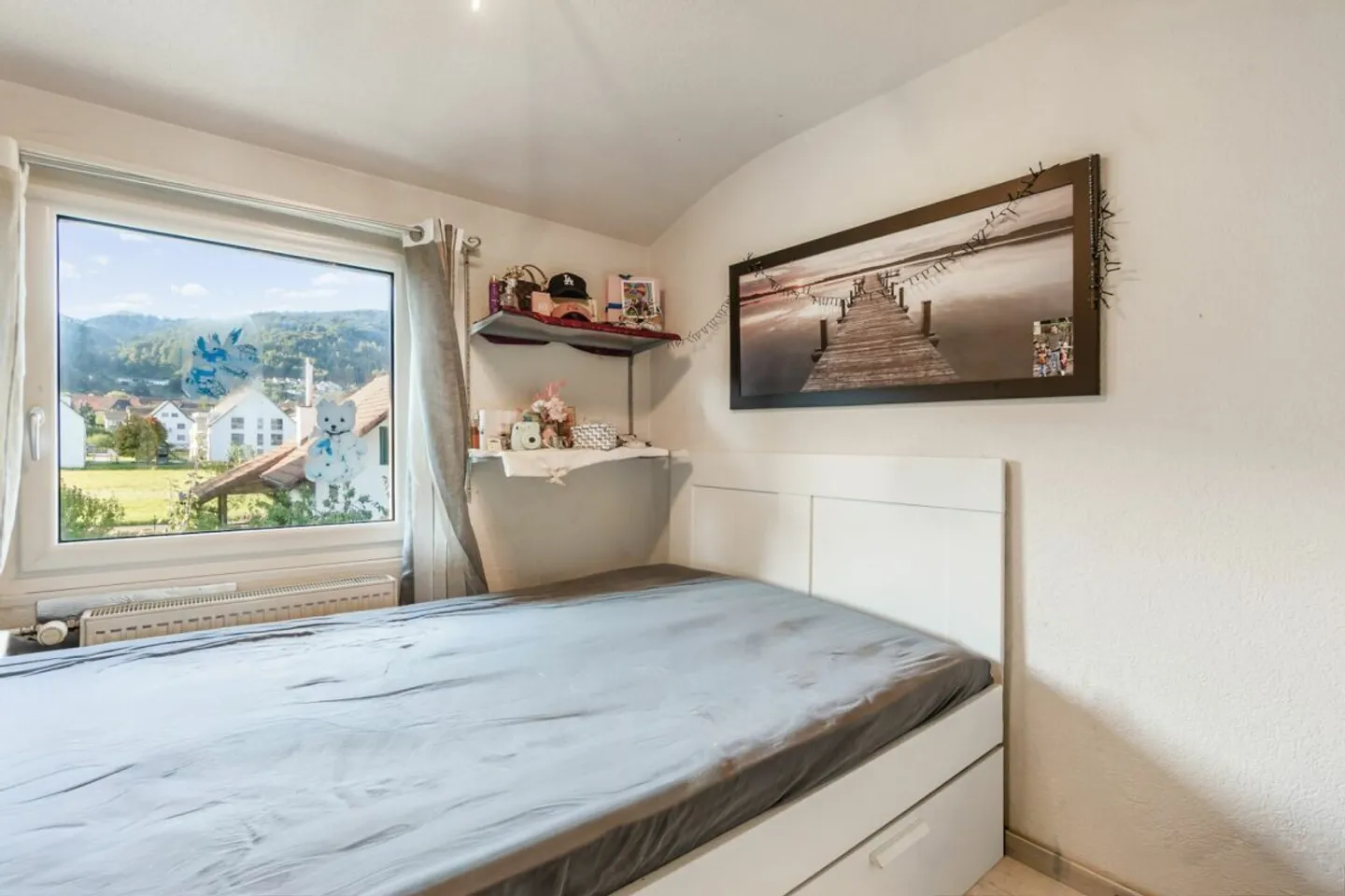Semi-Detached House for Sale - Photo 8 of 10
