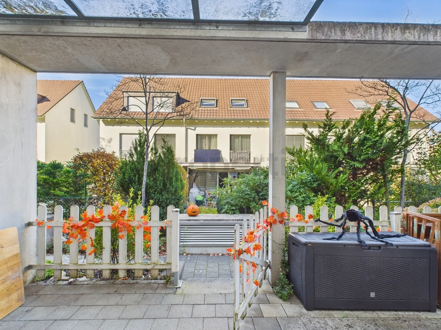 Modernes 6.5-Zimmer-Reihenfamilienhaus in Bättwil  gepflegt, familienfreundlich & mit direktem Tiefgaragenzugang und Garten - Foto 4 von 13
