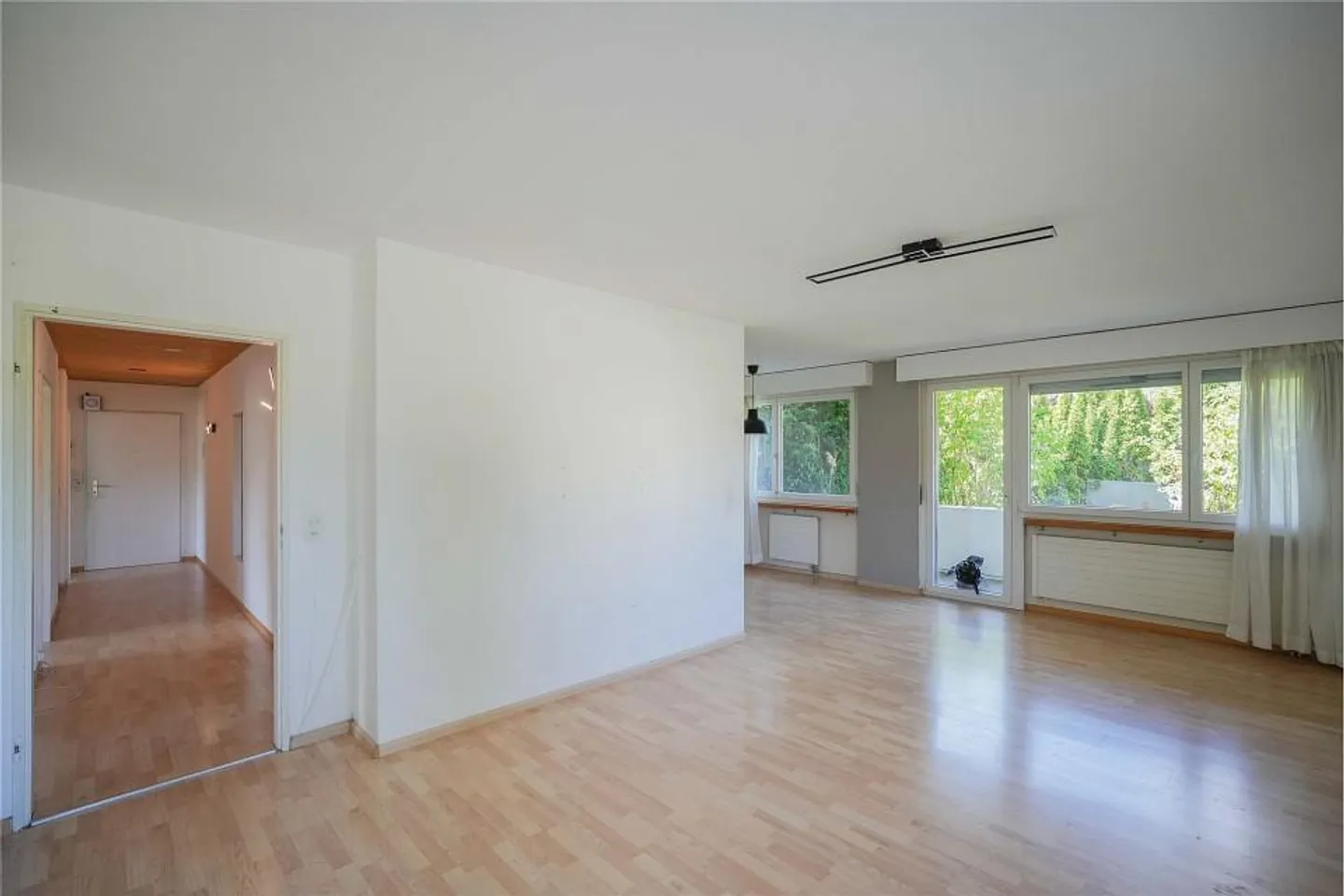 The Opportunity! 4.5 Room Garden Apartment with Additional Rooms - Photo 2 of 13