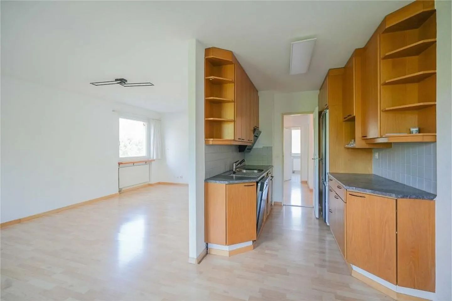 The Opportunity! 4.5 Room Garden Apartment with Additional Rooms - Photo 3 of 13