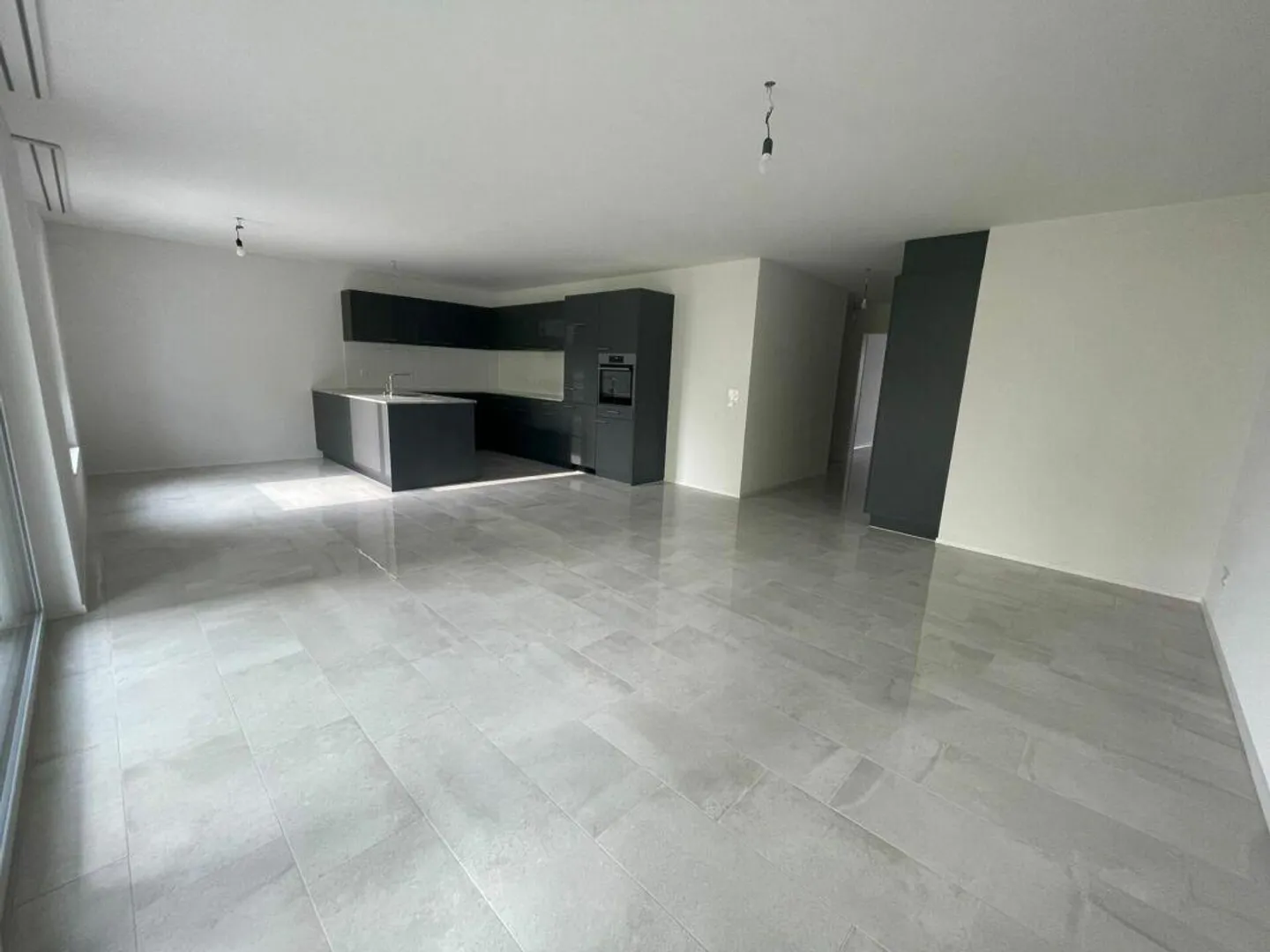 Modern and spacious 3½-room apartment - Photo 2 of 12