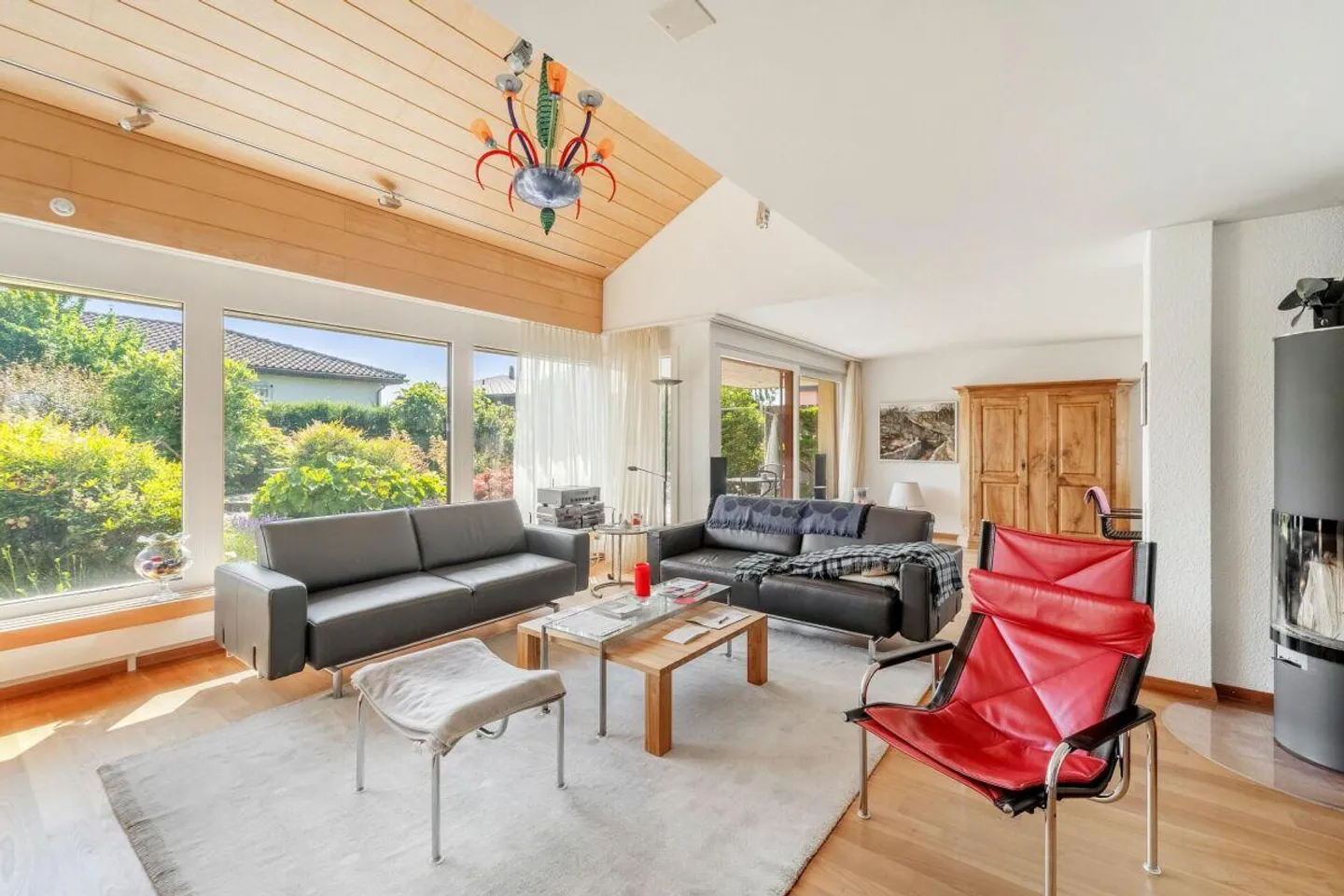 Maison familiale durable avec paradis de jardin - Photo 2 sur 5