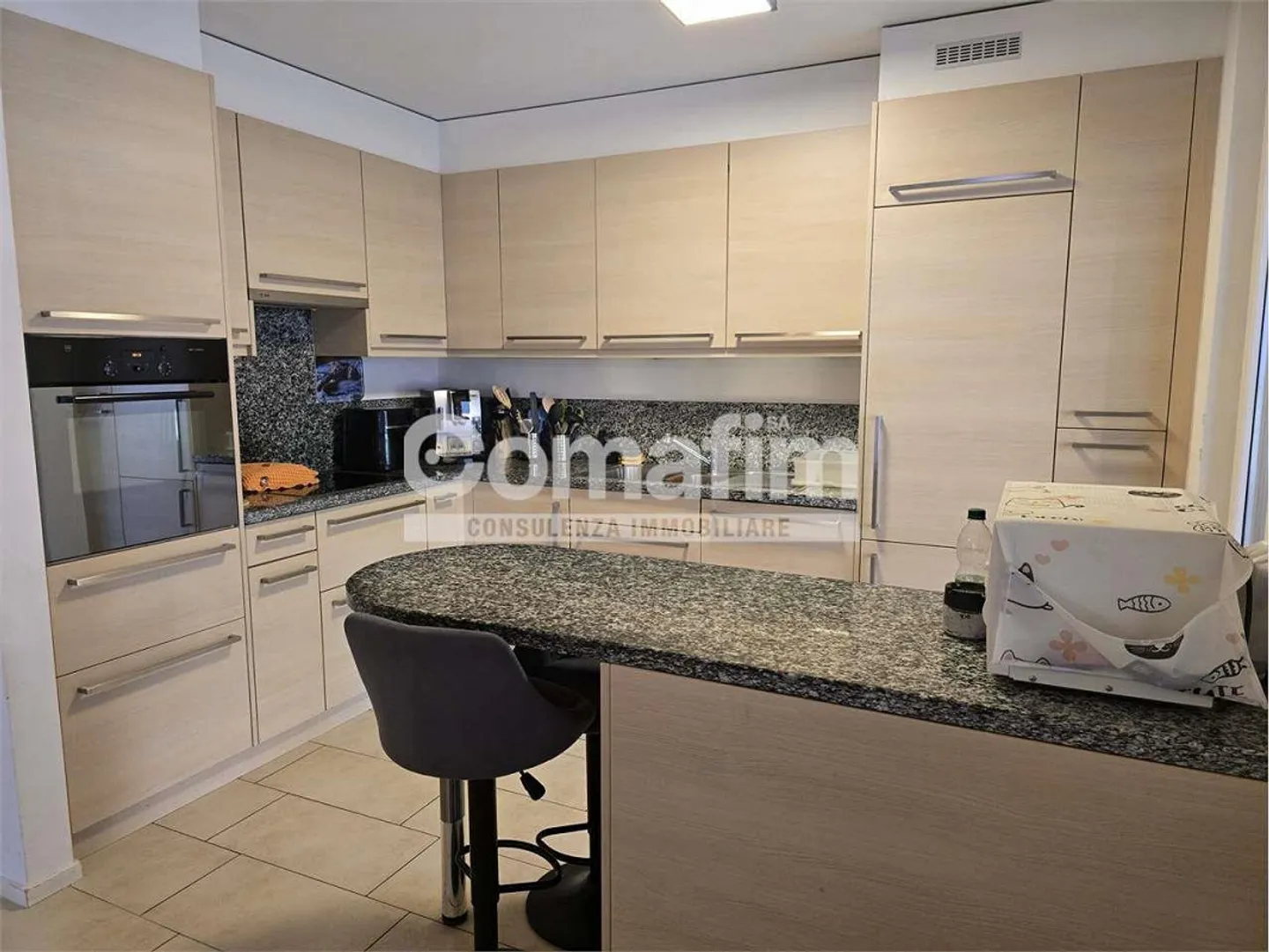 SPACIEUX ET MODERNE 4.5 PIÈCES AVEC 2 TERRASSES À AGNO - Photo 2 sur 10