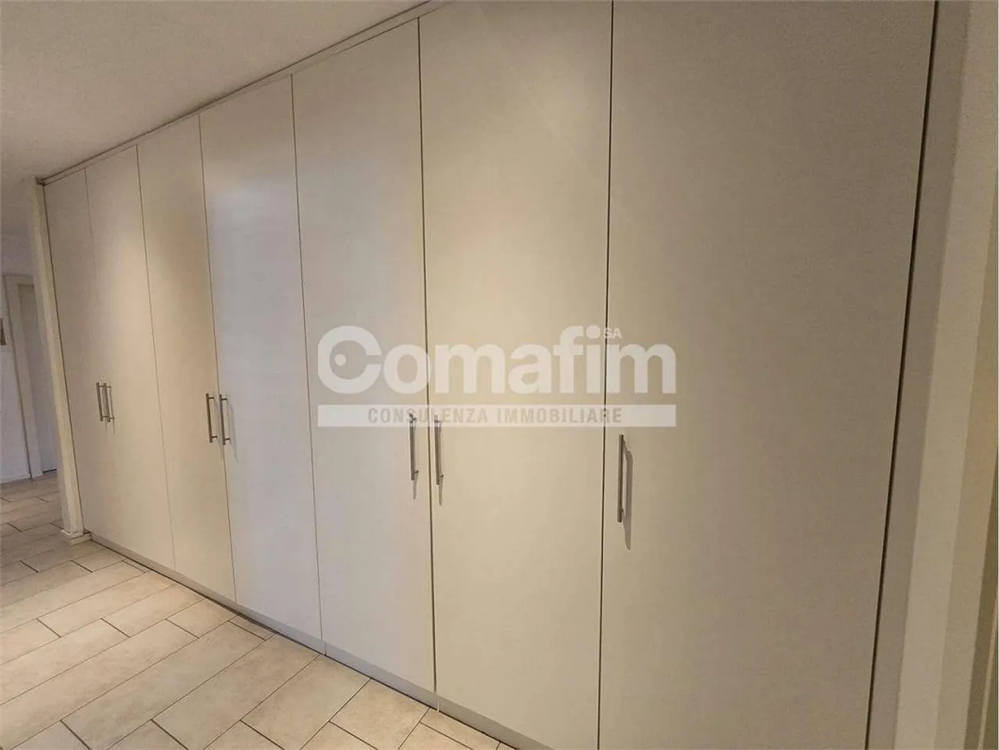 SPACIEUX ET MODERNE 4.5 PIÈCES AVEC 2 TERRASSES À AGNO - Photo 4 sur 10