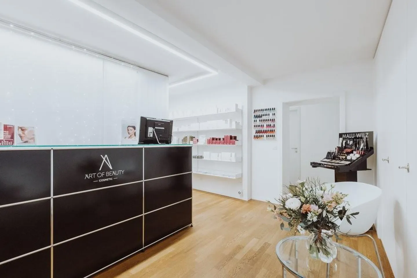 Apartment or Beauty Studio - Photo 2 of 9