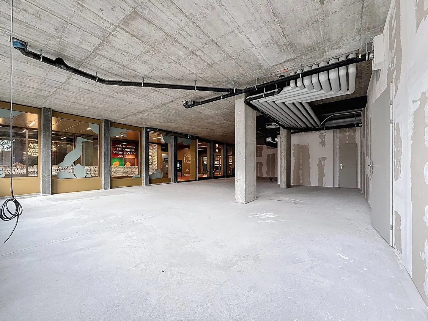 Prime Commercial Space in Cour de Gare - Photo 3 of 6