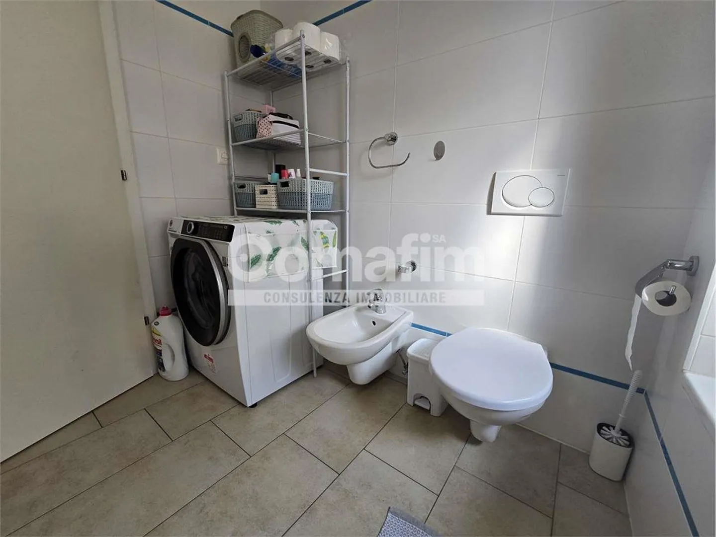 SPACIEUX ET MODERNE 4.5 PIÈCES AVEC 2 TERRASSES À AGNO - Photo 9 sur 10