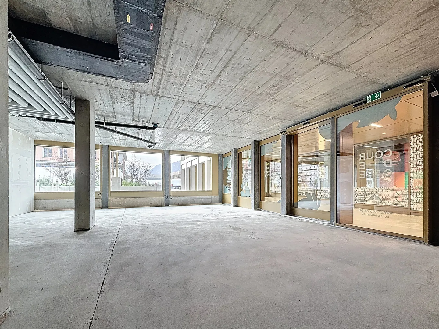 Prime Commercial Space in Cour de Gare - Photo 5 of 6