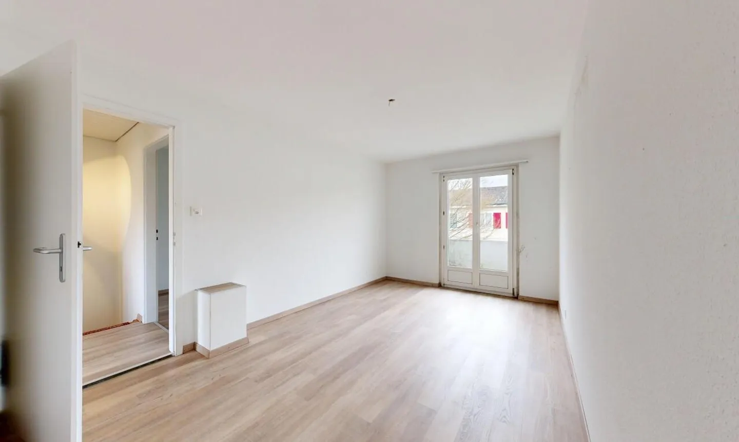 Maison mitoyenne avec un grand potentiel d'extension dans un emplacement central - Photo 7 sur 11