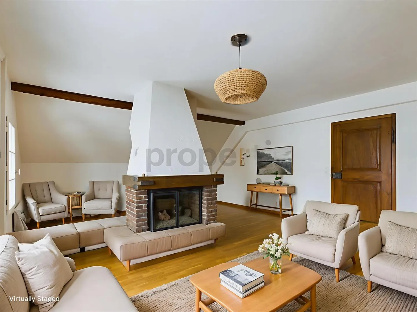 Traumhafte 4.5-Zimmer-Dachwohnung in bester Lage in Freienstein-Teufen - Foto 1 von 11