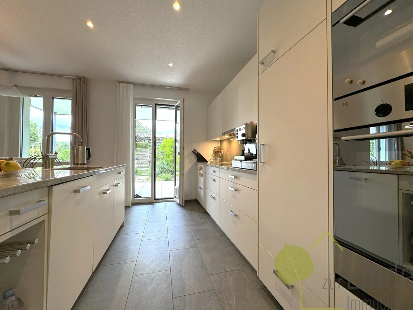 Appartamento giardino elegante e quasi nuovo - Foto 4 di 10