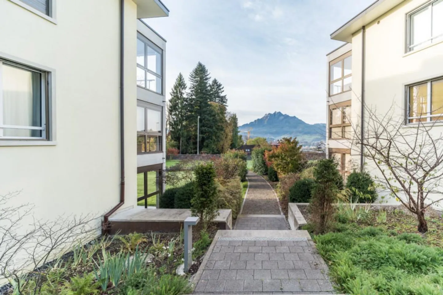 Stadtnaher Einstellhallenplatz zu vermieten - Photo 1 of 2