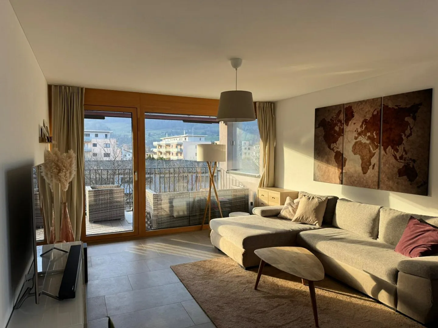 Spacious 3.5-room apartment with a panoramic view - Photo 6 of 10