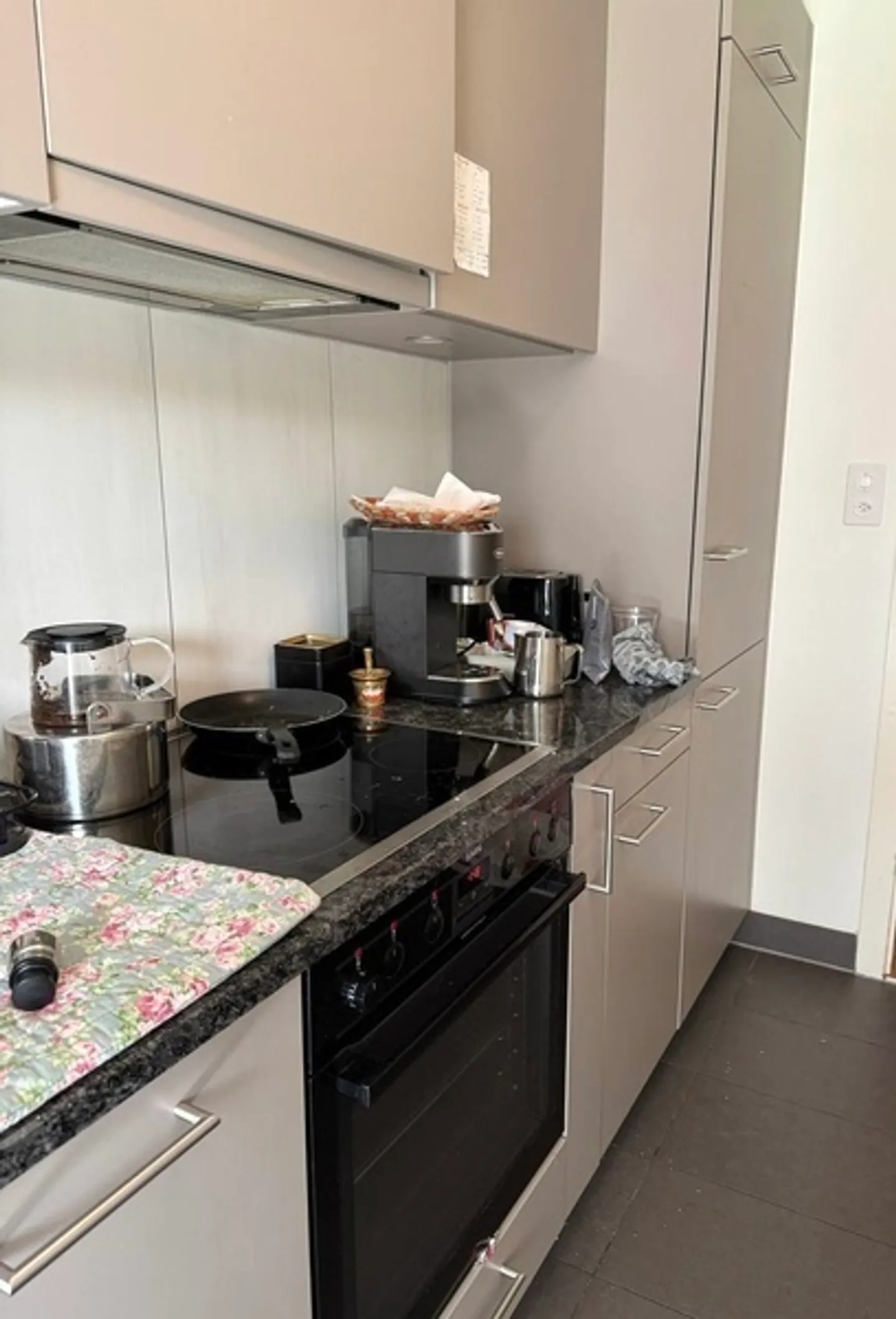 Apartment for rent - Photo 3 of 9